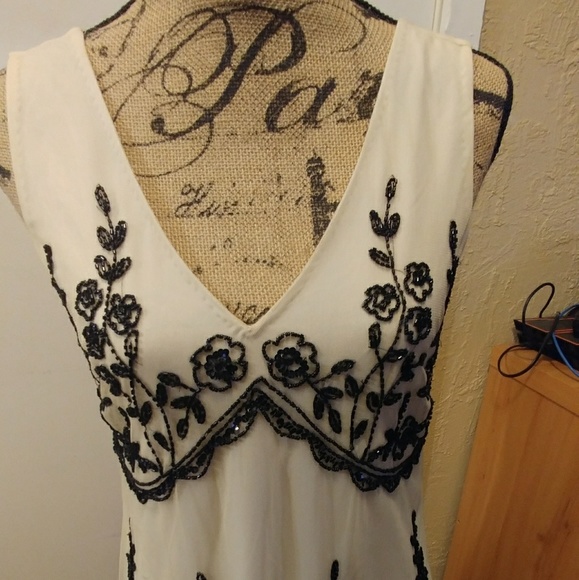 NEW 🌺 Beaded Evening / Prom Dress - Picture 1 of 8